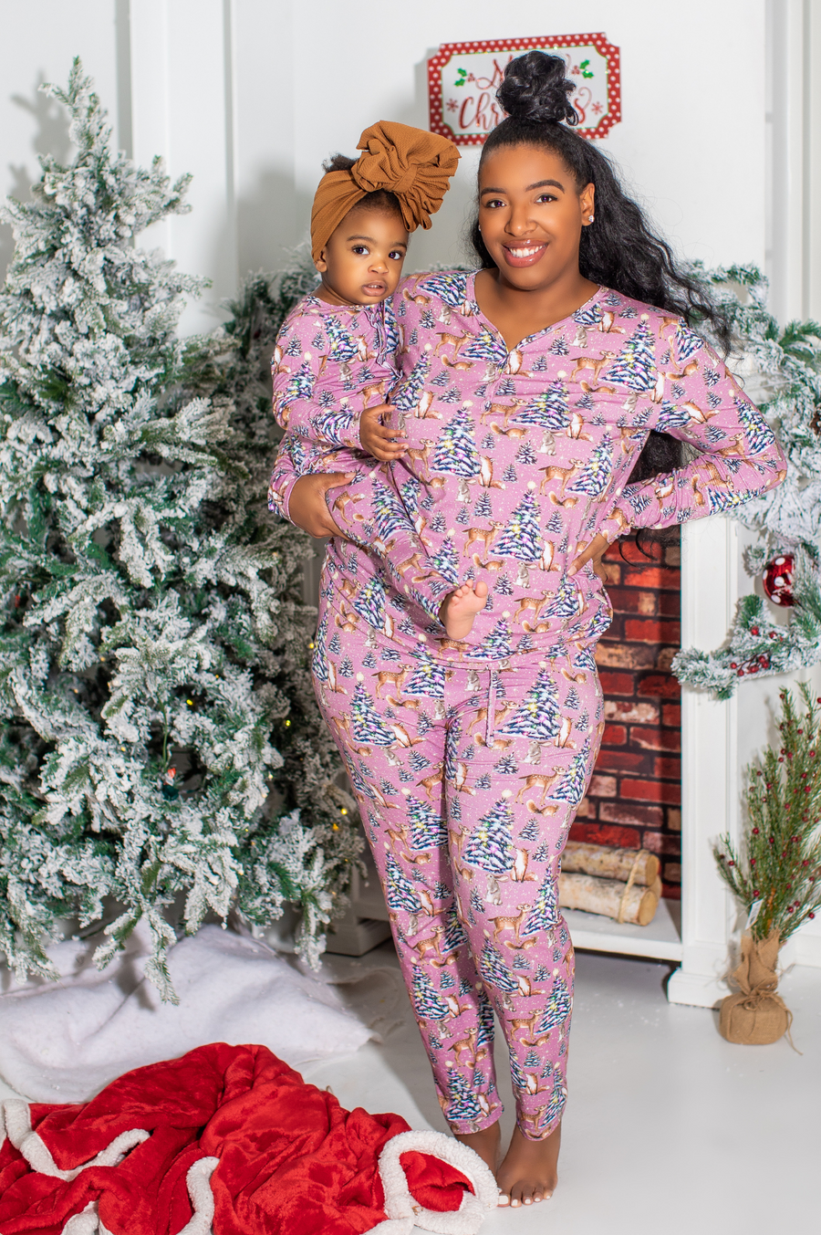 Women's Snowflake Kisses 2 Piece Pajama Set
